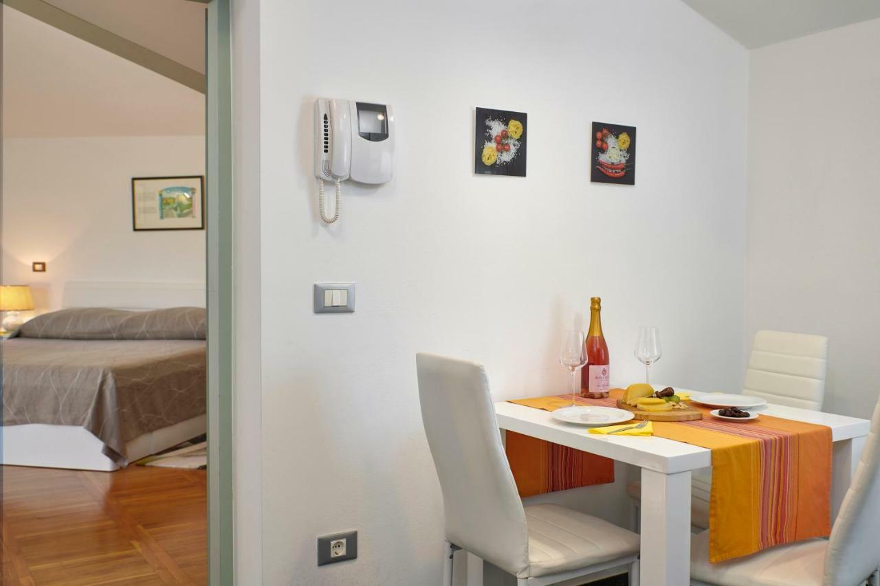 Villa Giardina Apartments Vinkuran Exteriér fotografie