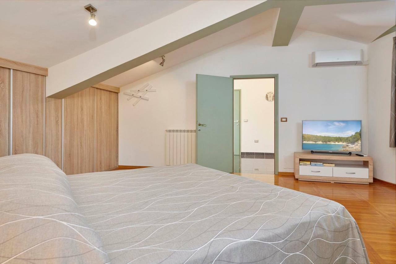 Villa Giardina Apartments Vinkuran Exteriér fotografie